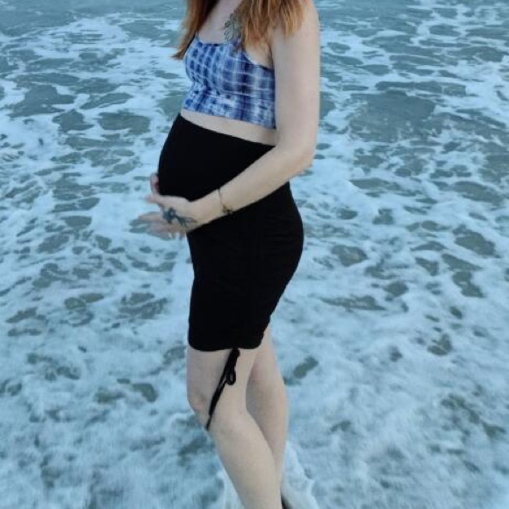Shein MATERNITY Drawstring Ruched Biker Shorts - Picture 2 of 3